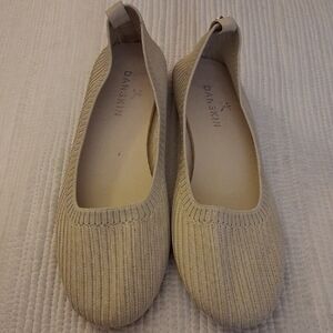 Danskin Women's Beige Knit Flats